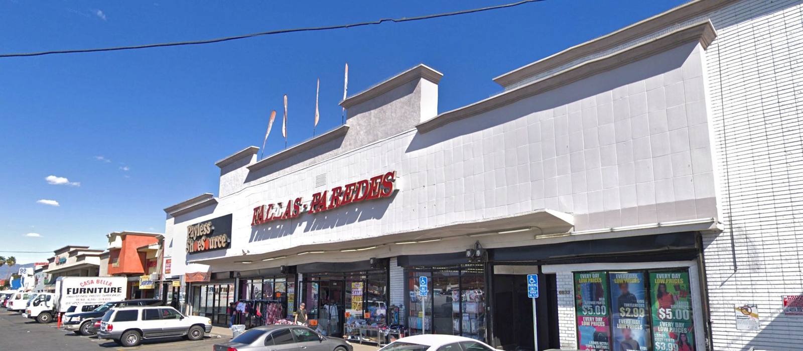 Storefront and parking field at 6633 Van Nuys Blvd